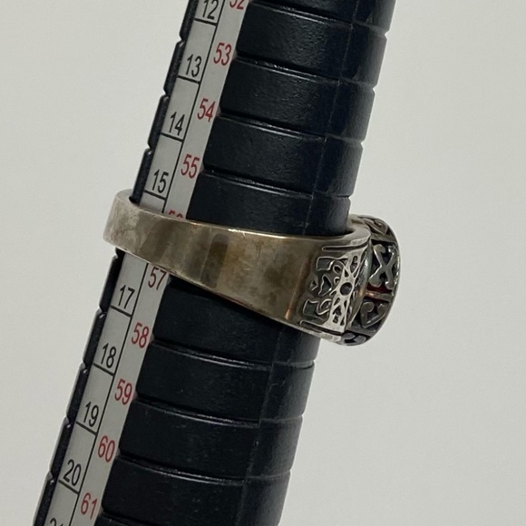 Silpada Sterling Silver Ring with red stone in center Size 8 - Picture 5 of 8